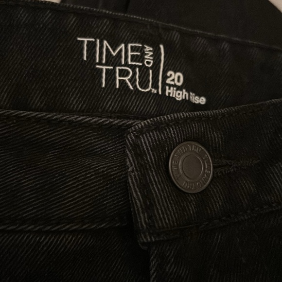 💋 Wide leg Button Fly High Rise Crop Jeans Plus Sizes 16,18 & 20 NWT - Picture 4 of 8